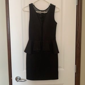 GUESS BLACK DRESS - size medium